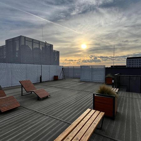 Family House By The River Odra -Panoramic Terrace - 3Room Apartment With 2 Separate Bedrooms And 2 Balconies By Wroapart-Pl- Perfect For Family & Business Stays Wrocław Buitenkant foto