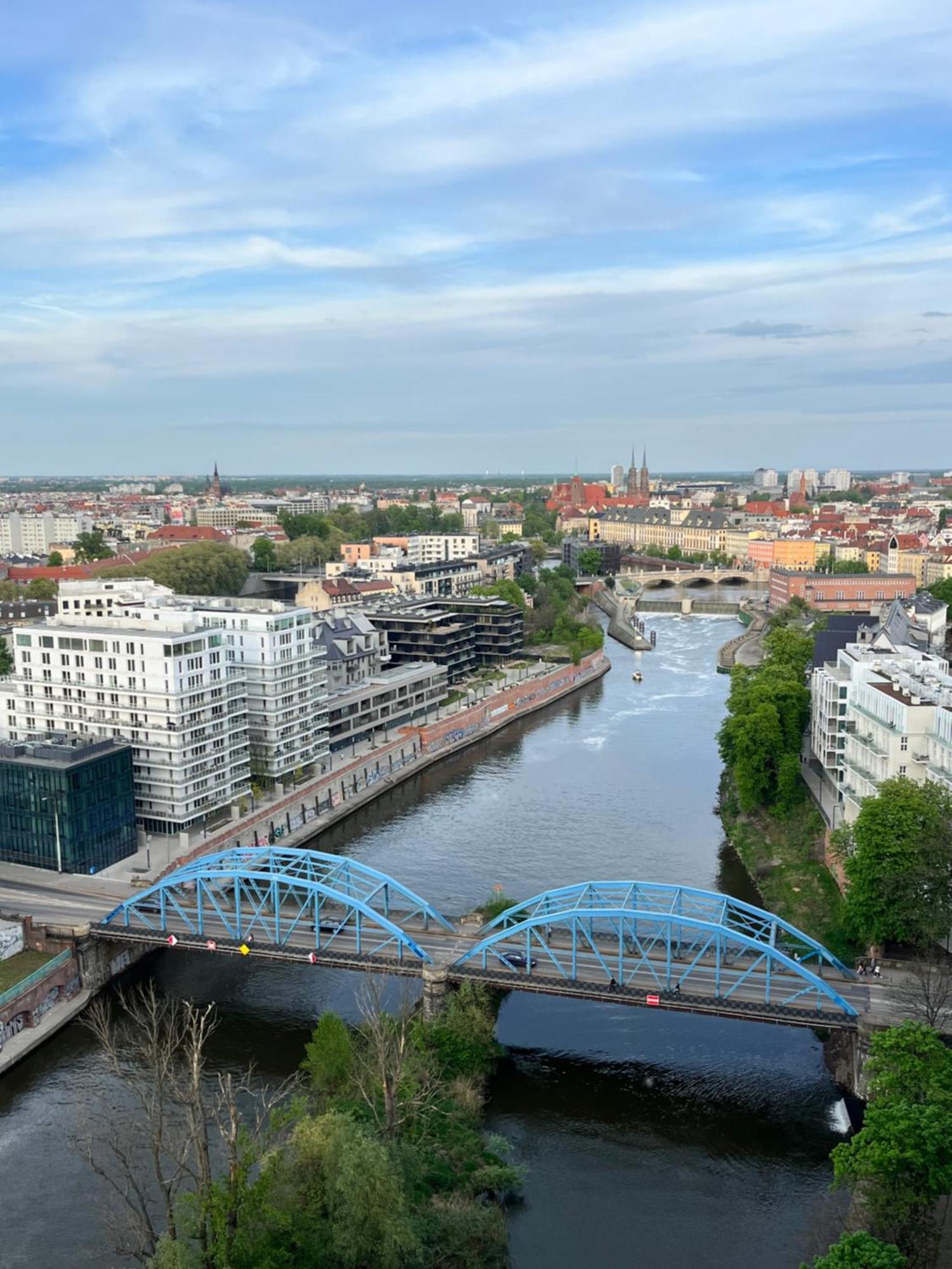 Family House By The River Odra -Panoramic Terrace - 3Room Apartment With 2 Separate Bedrooms And 2 Balconies By Wroapart-Pl- Perfect For Family & Business Stays Wrocław Buitenkant foto