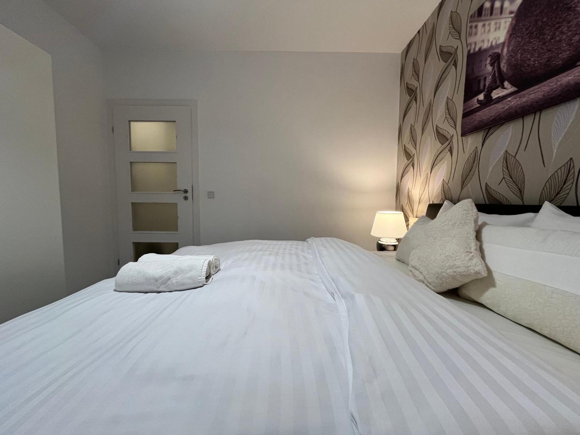 Family House By The River Odra -Panoramic Terrace - 3Room Apartment With 2 Separate Bedrooms And 2 Balconies By Wroapart-Pl- Perfect For Family & Business Stays Wrocław Buitenkant foto
